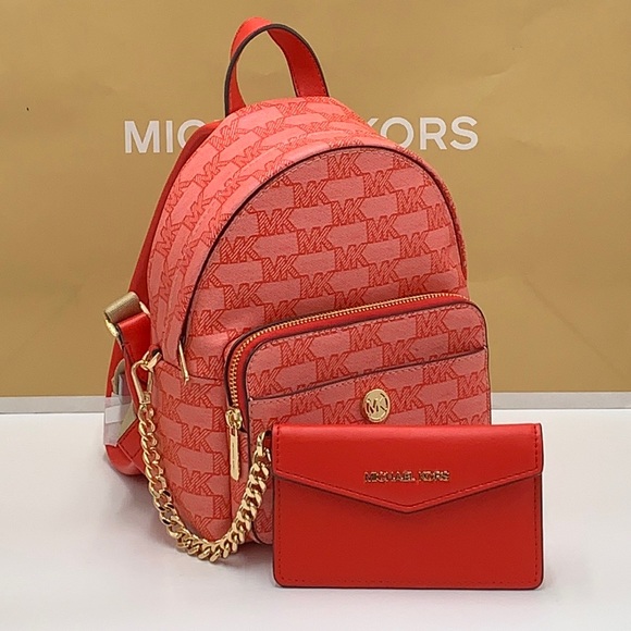 MICHAEL KORS
Maisie Extra-Small Pebbled Leather 2-in-1 Backpack
Dk Sangria
NWT - Picture 1 of 16